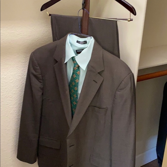 Suite,shirt and belt combination - Picture 1 of 4
